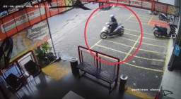 Maling Satroni Dealer Honda Banyu Urip, Gondol Motor Karyawan