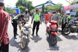 Konvoi Malam Tahun Baru, Puluhan Kendaraan Dikembalikan Setelah Ditahan