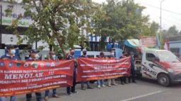 Tolak TKBM ke Badan Usaha Pelabuhan, Ratusan Pekerja Geruduk Otoritas Pelabuhan