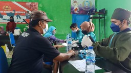 Polres Kedri Kota Vaksinasi Anak dan Boster ke Pelosok Desa