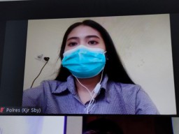 Wanita Cantik yang Pamer Badan telanjang Diganjar 7 Bulan Penjara