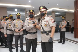 Kapolda Jatim Pimpin Sertijab PJU dan Empat Kapolres, Salah Satunya Kabid Humas