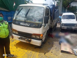 Tiga Motor Diseruduk Truk, Dua Meninggal