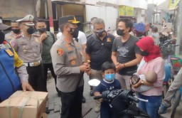 Ojol Terima Motor Jokowi, Diserahkan Langsung Kapolrestabes Surabaya