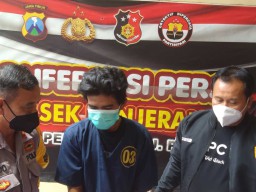 Melerai di Video, Pria ini Kena Bacok Celurit Bagian Paha