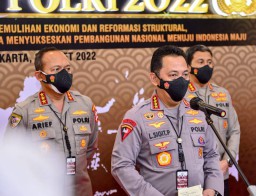 Perintah Anak Buahnya, Kapolri: Tak Ada Kata Lain Siap dan Laksanakan