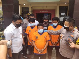 Polsek Tambaksari Amankan Puluhan Gram Sabu dari Tiga Pelaku Pemilik Warung