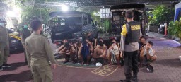 Hendak Tawuran Sarung, Belasan Remaja Diangkut ke Mapolsek