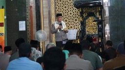 Safari Sholat Jumat, Kapolrestabes Surabaya : Dengarkan Langsung Aspirasi Masyarakat