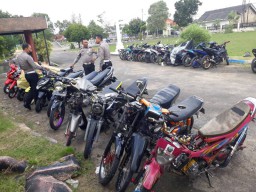 Puluhan Sepeda Motor Dikandangkan Polisi, Terjaring Gelar Balap Liar