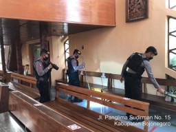Ibadah Jumat Agung, Polisi Sterilisasi Sejumlah Gereja