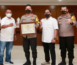 PWI Jatim Ganjar Kapolda, Penganugrahan Kategori Tokoh Daerah