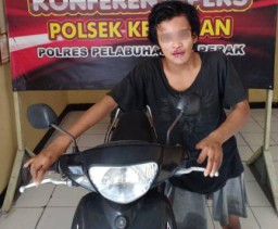 Dengan Wajah Berdarah, Umar Digiring Usai Dihajar Warga