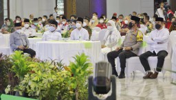 May Day, Doa Bersama Buruh di Masjid Al Akbar Surabaya
