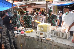 Sidak Ke Pasar Kolpajung Pastikan Stok Migor Pamekasan Aman