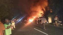 Tiga Rumah dan Kendaraan Mantan Kades Ngawun Parengan Tuban, Ludes di Lalap Si Jago Merah