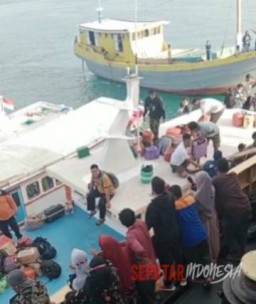 Kapal Tabrak Karang di Pulau Setabok, Polisi Evakuasi Penumpang