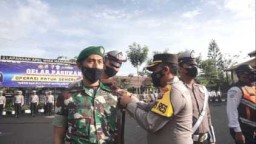 TNI Polri Ikuti Apel Gelar Pasukan Operasi Patuh Semeru di Polres Sampang