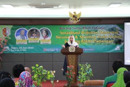 Bupati Hadiri Sosialisasi Rujukan Maternal Neonatal dan Stunting Pada Faskes RSUD Padangan.
