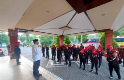 Barisan Gotong Royong Ke Makam Bung Karno