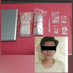 Barbershop Digunakan Untuk Menyimpan Barang Haram, Digrebek Polisi