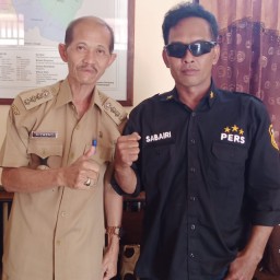 Silaturahmi Wartawan Surabaya ke Kantor Camat Tambelengan di Sambut dengan Tangan Terbuka