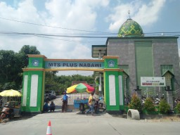 MTs Plus Nabawi Kedungadem Lebih Mengedepankan Akhlak 