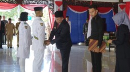 Bupati Sampang Slamet Junaidi Kukuhkan Paskibraka