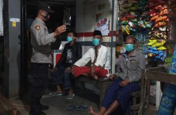Polsek Pegantenan Melaksanakan Patroli Malam, Berikan Himbauhan kepada Masyarakat