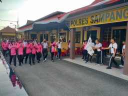 Polres Sampang Gelar Lomba Agustusan Antar Anggota