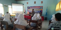 Kapolsek Waru Turun Langsung Sosialisasi Bahaya Narkoba di SMAN 1 Waru