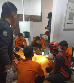 Terkunci Dari Dalam, Pria ini Tewas Dalam Kamar Mandi Masjid