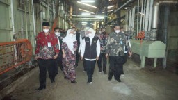 Bupati Bojonegoro Dampingi Gubernur Jatim di HUT Ke-46 Koperasi Kareb