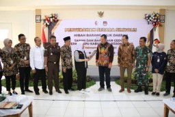 Pemkab Bojonegoro Hibahkan Tanah dan Bangunan ke KPU, Dorong Penguatan Demokrasi