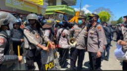 Ratusan Polisi Kawal Eksekusi Tanah di Pemekasan