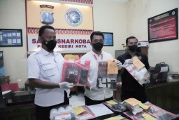 Di Kediri, Belasan Tersangka Pengedar Narkoba Digulung Polisi