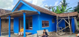 Mardeka Copper Gold Bantu Warga Pesanggaran, Rumah Pak Ketang Kembali Layak Huni