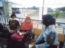 Kali ini, Perhatian Kak Seto ke Wanita yang Melahirkan di Rutan