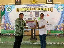 Pameran Bonsai di Hari Jadi Pamekasan