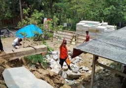 Pemkab Bojonegoro Beri Bantuan Warga Terdampak Longsor di Malo