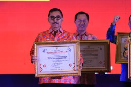 Kemenkumham Jatim Sabet Tiga Penghargaan Pelayanan
