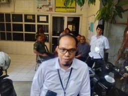 Lurah Nyamplungan Mediasi Apotik dengan Penjual Soto yang Nyaris Kehilangan Tempat