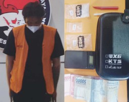 Berpakaian Preman, Polisi Sergap Pria Dalam Hotel