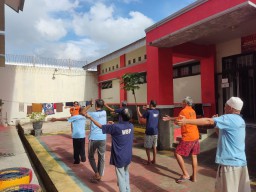 Tetap Bugar di Usia Senja, Warga Binaan Lapas Narkotika Kelas IIA Pamekasan