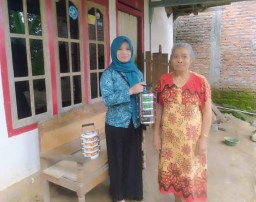 Program Rantang Kasih Moe di Bojonegoro, Jamin Nutrisi Lansia
