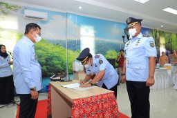 Tiga Kepala UPT Pemasyarakatan di Pamekasan Diserah Terimakan