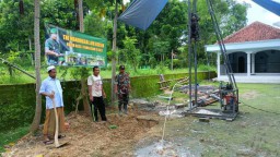TNI-AD Manunggal Air di Pamekasan