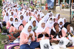 Ratusan emak-emak Relawan Mak Ganjar Gelar Doa bersama