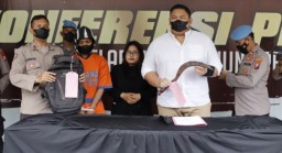 Mabuk, Papasan Lalu Layangkan Celurit