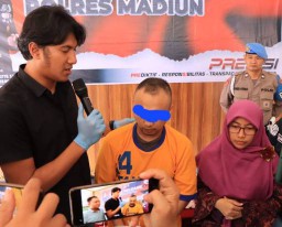 Berpistol, Pelaku Perampokan Satroni Dua Minimarket